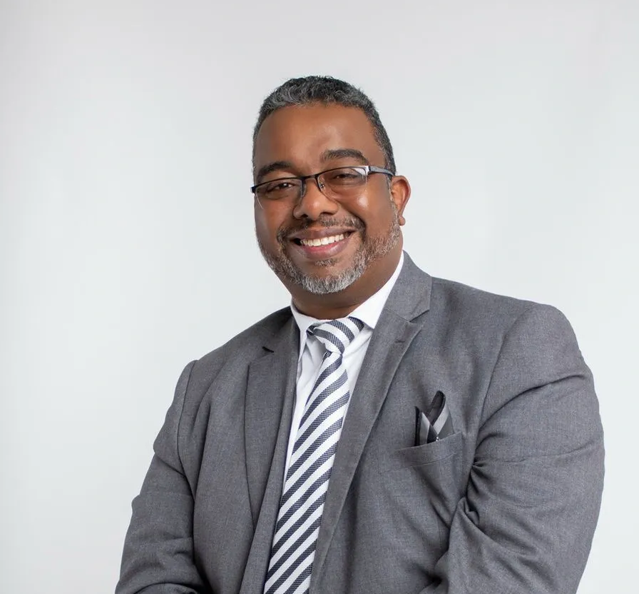 Pinnock & Pinnock brinda asesoría legal integral en Panamá, atendiendo clientes en Ciudad de Panamá y zonas estratégicas como Costa del Este, Punta Pacífica, San Francisco y Marbella.

Atendemos tanto a clientes locales como a empresas e inversionistas extranjeros que requieren asesoría jurídica confiable en Panamá.