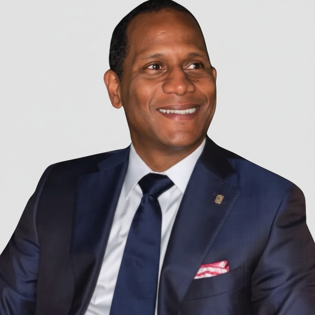 Jair Basilio Martínez Vega

Socio – Pinnock & Pinnock

Abogado con amplia experiencia en derecho administrativo y gestión pública, con una trayectoria destacada en el servicio público y el fortalecimiento institucional en Panamá. Su práctica jurídica se caracteriza por integrar el análisis legal con una profunda comprensión del funcionamiento del Estado y de los procesos de toma de decisiones a nivel gubernamental y comunitario.

Cuenta con formación académica en derecho, gestión de proyectos y derecho penal, así como una extensa experiencia en cargos de representación local, lo que le permite aportar una visión estratégica y práctica en asuntos administrativos, regulatorios y de desarrollo urbano. Su enfoque combina rigor jurídico, sensibilidad social y compromiso con la legalidad.

Especialidades clave:

Derecho Administrativo

Gestión pública y comunitaria

Asesoría legal a entidades gubernamentales

Desarrollo urbano y social

Participación ciudadana y gobernanza local

🔘 Ver perfil completo